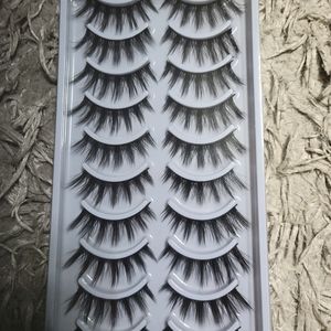 False eyelashes